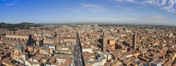 Panoramautsikt över centrala bologna — Stockfoto