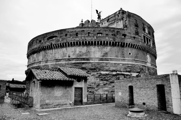 Burg Heiliger Engel Inneres schwarz und weiß - roma - italien — Stockfoto