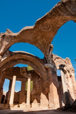 Grandi terme Harabeleri villa adriana adlı roma - İtalya