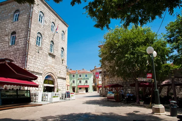 Oude stenen toren op krk oude stad ingang op krk — Stockfoto