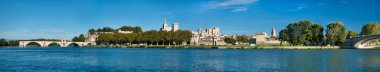 avignon eski şehir ve rhone Nehri'nin harika panoramik görünüm