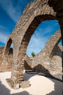 mimari riuns mezarlığı yakınlarında lastours