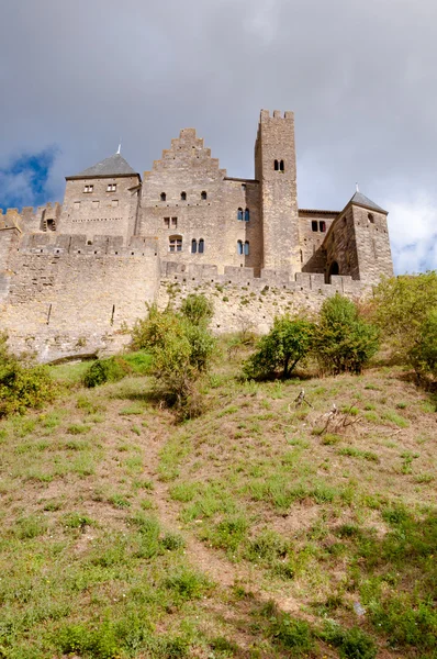 Chateaux de la cite vista desde las paredes vista vertical en Carcas — Foto de Stock
