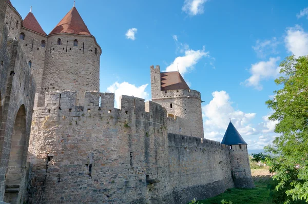 Buitenmuren van porte narbonnaise in carcassonne — Stockfoto