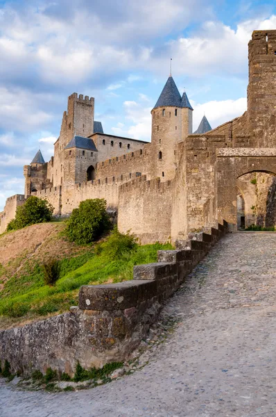 La Porte De Aude y la calle a última hora de la tarde vista vertical en C — Foto de Stock