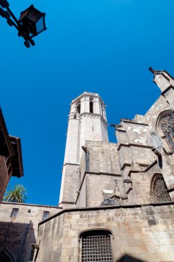 Barcelona katedral santa eulalia arka duvarlara kule ve fener