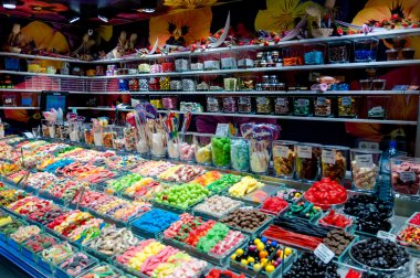 Candy shop la boqueria Market Barcelona