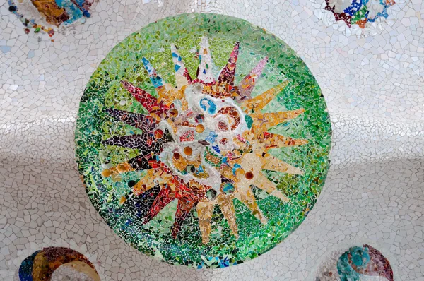 Mosaico de temporada con sol blanco anaranjado en sala Hipostila en Park Gu — Foto de Stock