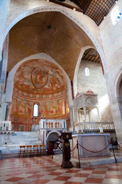 sunak basilica di aquileia içinde