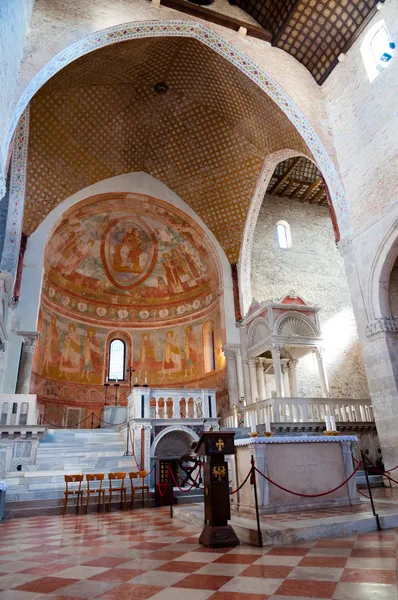 Altar dentro de la Basílica de Aquilea — Foto de Stock