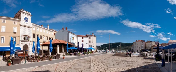 Panoramautsikt över frane petrica torget i cres — Stockfoto