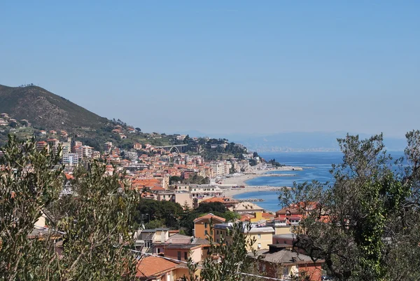 Vista y puerto de Varazze, Liguria, Italia — Foto de Stock