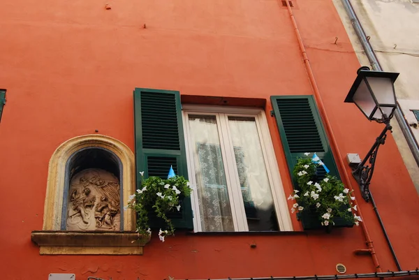 O mar de Ligúria, Itália celle ligure — Fotografia de Stock