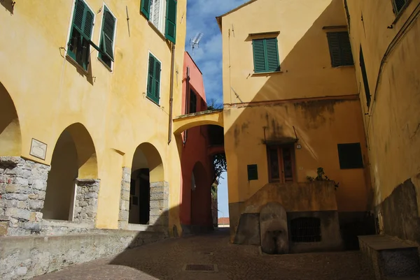 Средневековая итальянская деревня, Черво, Фалурия, Италия — стоковое фото