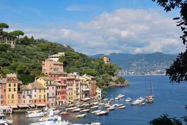 Portofino, Liguria, İtalya yolunda.