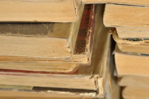 Eski kitaplar yığını — Stok fotoğraf