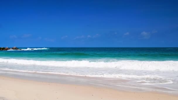 Пхукет Бич Таиланд Красивый Тропический Пляж Голубым Небом Облаками Пляж — стоковое видео