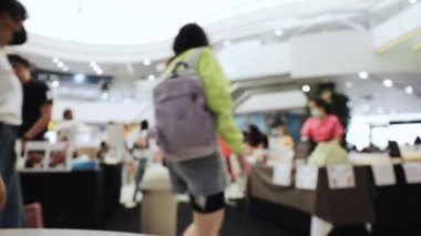 Defocus alışveriş merkezi geçmişi. Blur Bokeh alışveriş merkezi geçmişi. Görüntü departmanı arka plan için. Bokeh arkaplana sahip soyut alışveriş mağazası.