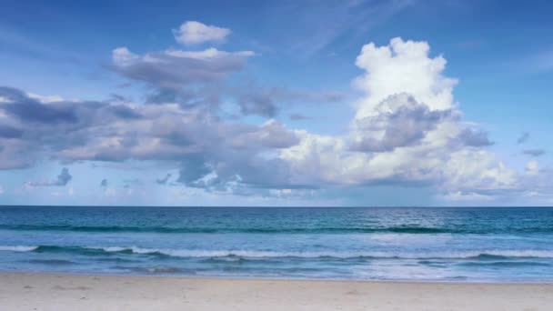 Stranden Phuket Thailand Vacker Tropisk Strand Med Blå Himmel Och — Stockvideo