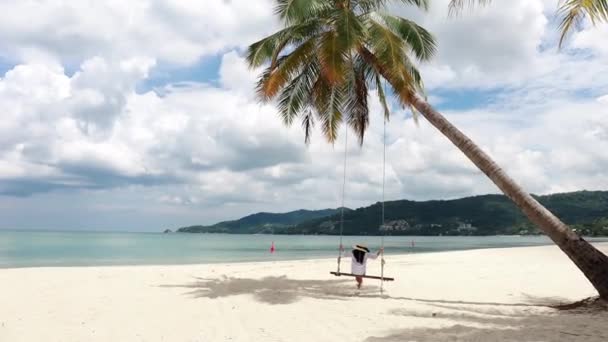 Phuket Thaïlande Paradis Tropical Plage Avec Balançoire Plage Avec Fille — Video