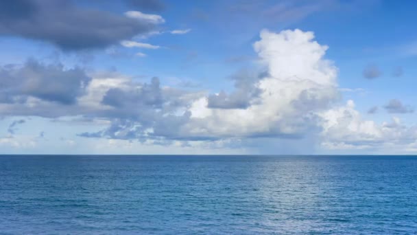 Пляж Закатным Небом Пляж Пхукет Известное Туристическое Направление Андаманском Море — стоковое видео