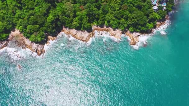 Воздушный Беспилотник Сверху Вниз Вид Красивый Пляж Голубого Моря Пляж — стоковое видео