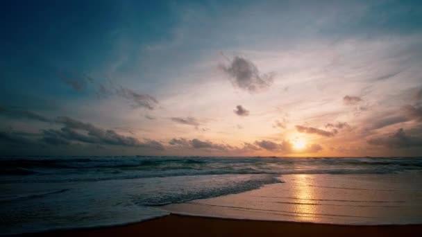 Phuket Thailand Pantai Tropis Yang Indah Dengan Matahari Terbenam Langit — Stok Video