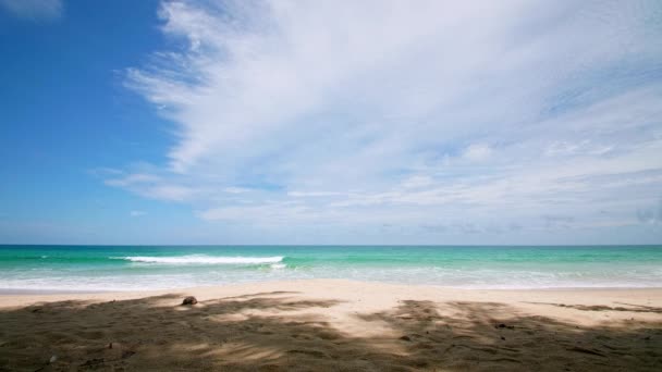Playa Phuket Tailandia Hermosa Playa Tropical Con Cielo Azul Nubes — Vídeos de Stock
