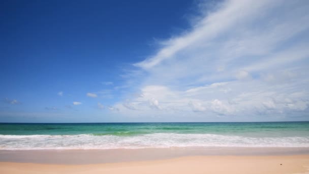 Beautiful Tropical Beach Blue Sky Clouds Tropical Beach Waves Crashing — Stock video