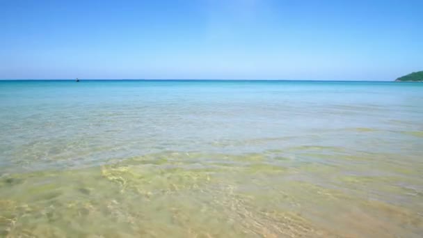 Beautiful Tropical Beach Blue Sky Clouds Tropical Beach Waves Crashing — Stock video