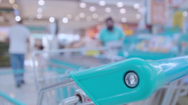 New Normal Concept Close Handle Shopping Cart Supermarket Blur People — Stok video