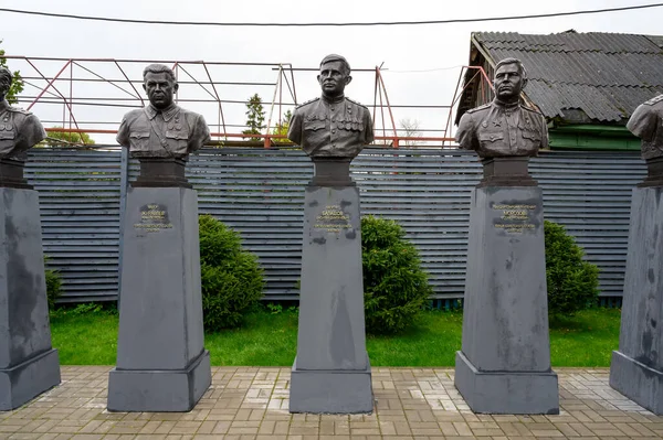 苏联英雄的半身像 俄罗斯联邦特维尔地区Rzhev区Khoroshevo 斯大林总部 博物馆里Rzhev区的当地人 2020年9月18日 — 图库照片