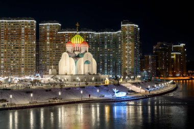 Pavshinskaya taşkın ovasındaki Aziz Niklas Katedrali ve Picturesque seti, Krasnogorsk, Moskova bölgesi, Rusya Federasyonu, 11 Aralık 2021