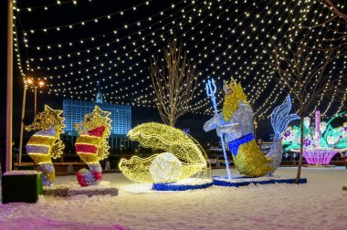 Taras Shevchenko seti üzerinde hafif heykeller, Moskova, Rusya Federasyonu, 11 Aralık 2021