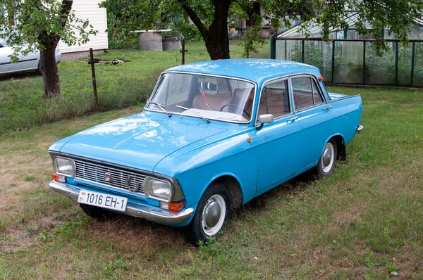 Voiture Moskvitch 412 Dans Rue Writer Smirnov Brest Biélorussie Juillet — Photo