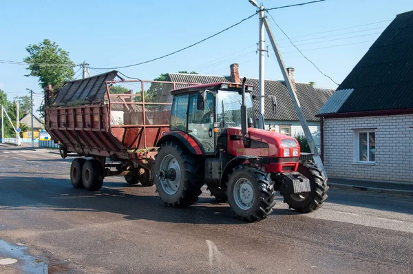Traktor Mtz 1523 Belarus Der Sowjetischen Straße Siedlung Svir Bezirk — Stockfoto