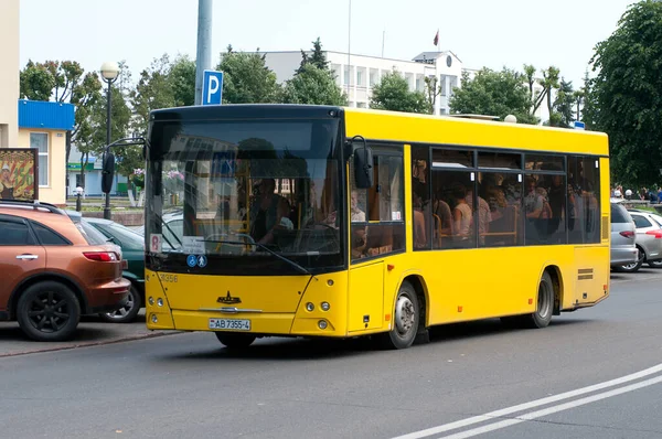 Polopodlažní Městský Autobus Maz 206 067 Ulici Sovetskaya Smorgon Region — Stock fotografie