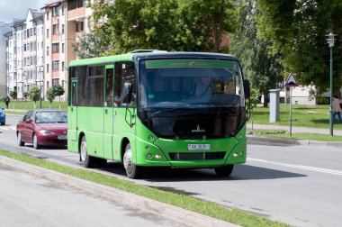Banliyö otobüsü MAZ-241.030, Lenin Caddesi, Biaroza, Brest bölgesi, Belarus, 14 Haziran 2014