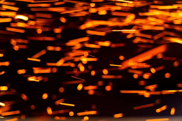 Brennend Heiße Funken Fliegen Von Einem Großen Feuer Den Nachthimmel — Stockfoto