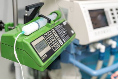 Tıbbi operasyon ekipmanları. Steril cerrahi modern ekipman.