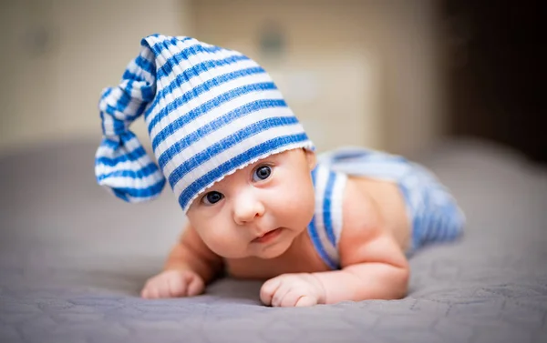 Newborn Baby Boy Light Blue Clothes Baby Lies His Stomach — Stockfoto