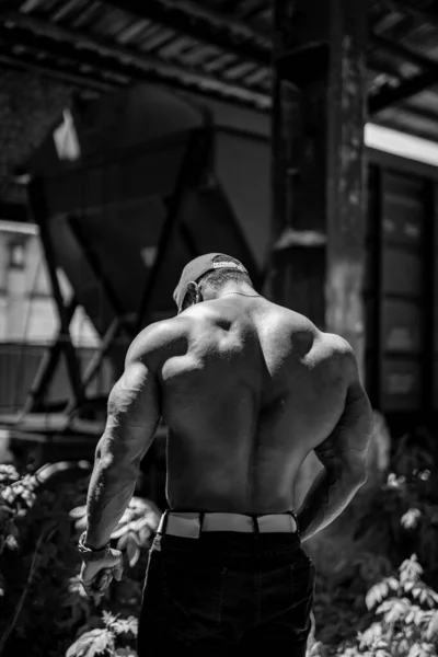 Hombre Musculoso Sin Camisa Guapo Culturismo Negro Persona Con Fuerte —  Fotos de Stock