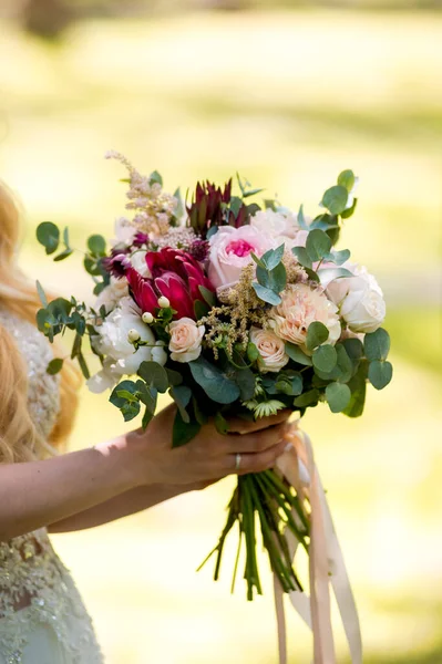 Wedding Bouqet Woman Hands Beautiful Green Floral Bouqet — Stock Fotó