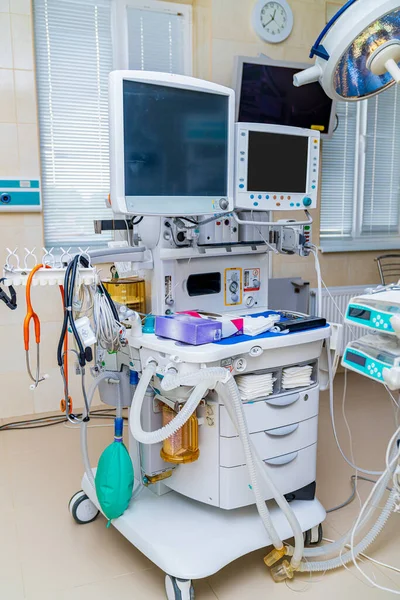 Vista Perto Equipamento Emergência Hospitalar Sala Interior Cirurgia Moderna — Fotografia de Stock