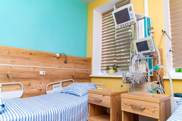 Hospital Room Modern Technologies Equipped Empty Emergency Ward — Stockfoto