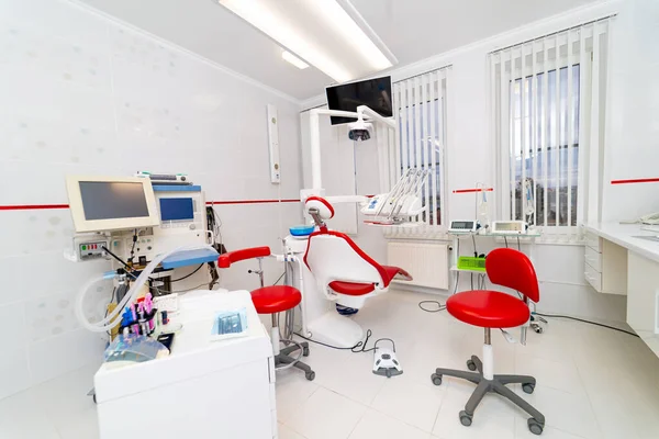 Armário Odontologia Brilhante Com Equipamento Estéril Sala Consultório Tratamento Dentário — Fotografia de Stock