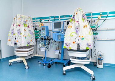 Medical equipment in modern hospital room. Operating surgery technologies.