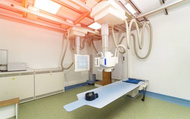 X-ray modern hastane ekipmanları. Radyografi tarama aygıtı.