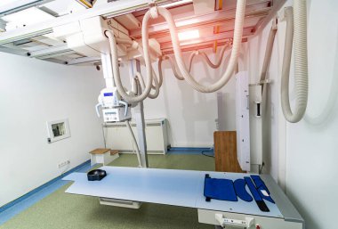 Modern radyografi tanı teknolojisi. X-ray profesyonel tıp odası.