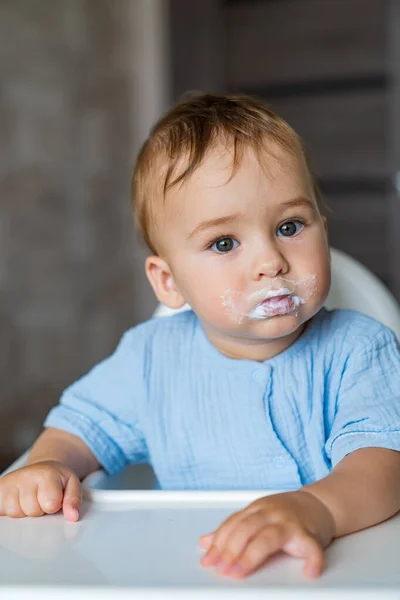 Cute Little Boy Eating Porridge Young Kid Having Breakfast — Stock Photo, Image